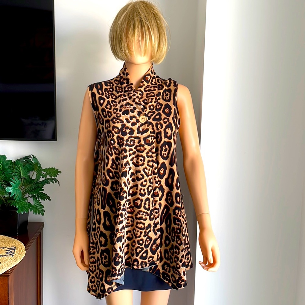 SWING STYLE LEOPARD VEST - Picture 1 of 7